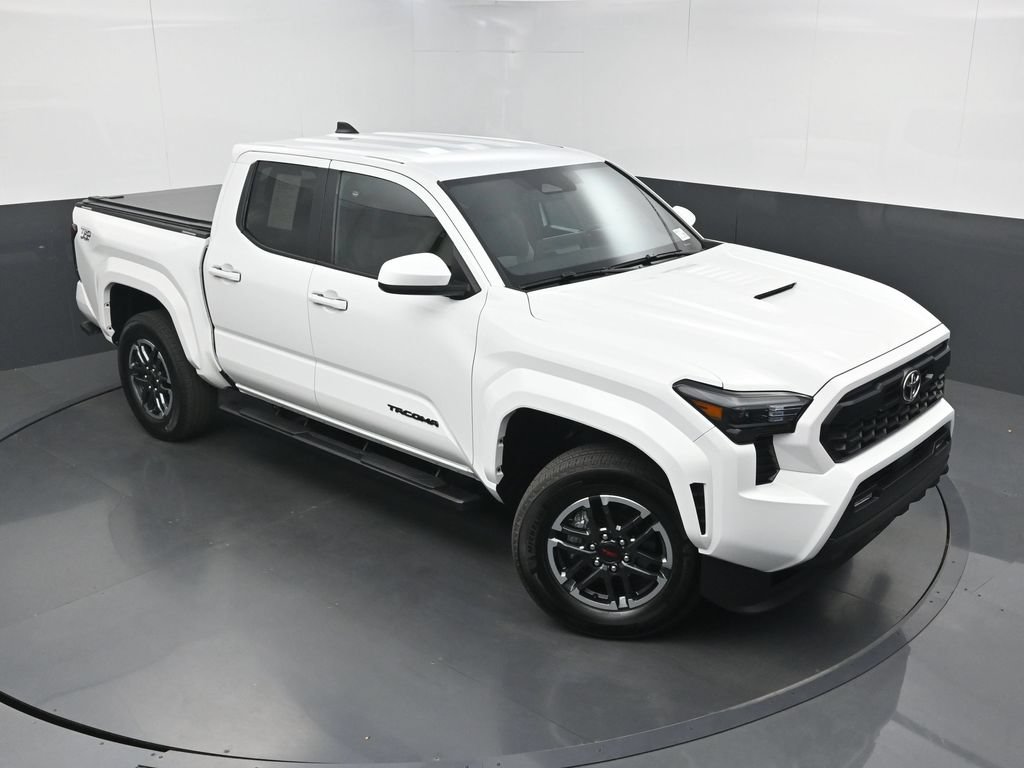 Used 2025 Toyota Tacoma TRD Sport AWD/4WD image 31