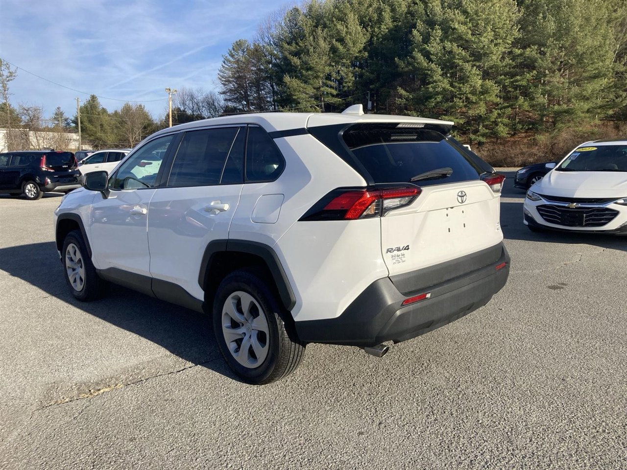 Used 2024 Toyota RAV4 LE image 7