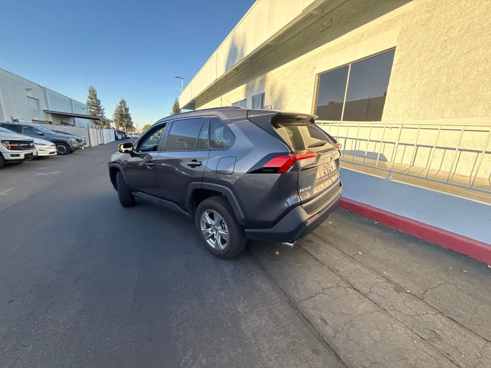 Used 2025 Toyota RAV4 XLE FWD image 7