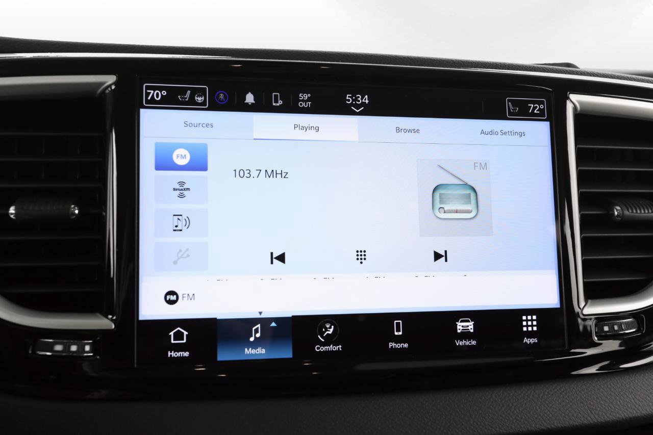 Used 2023 Chrysler Pacifica Touring-L image 24