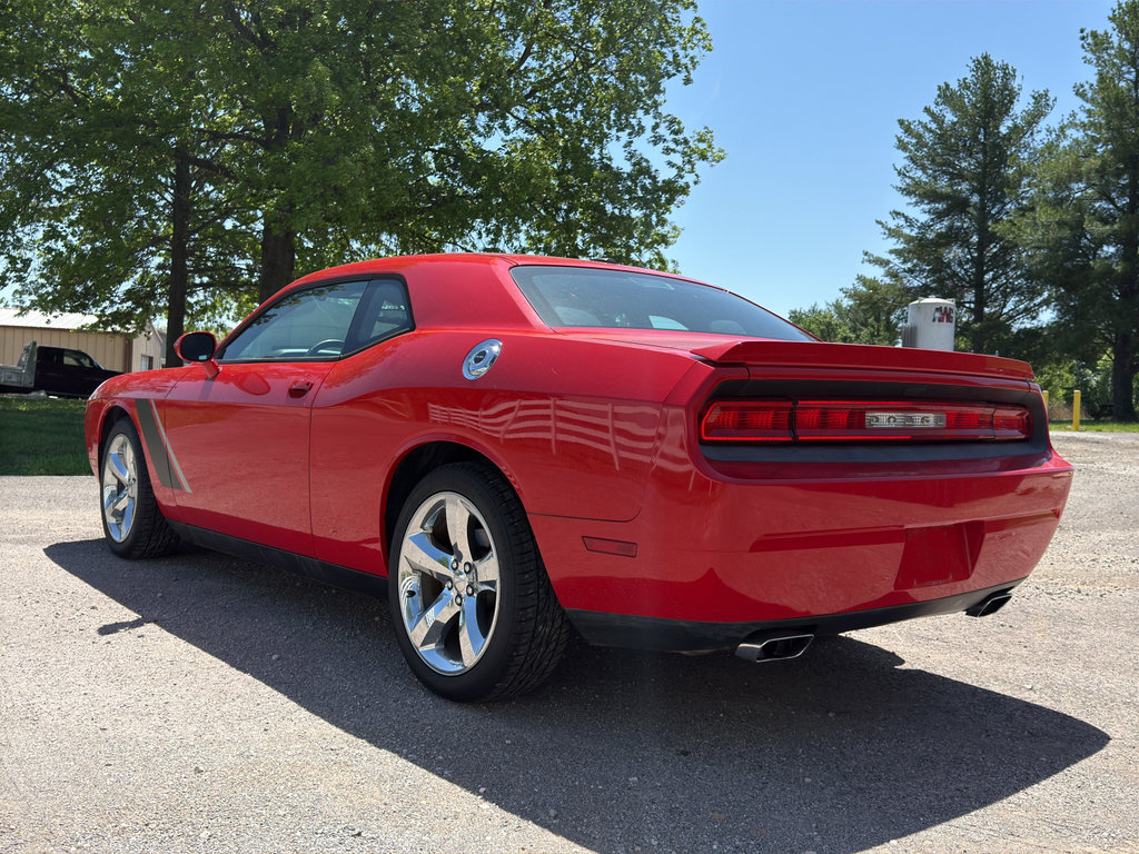 Used 2013 Dodge Challenger R/T RWD image 5