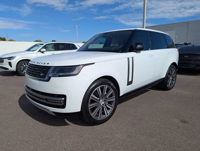 Used 2023 Land Rover Range Rover SE AWD/4WD image 1
