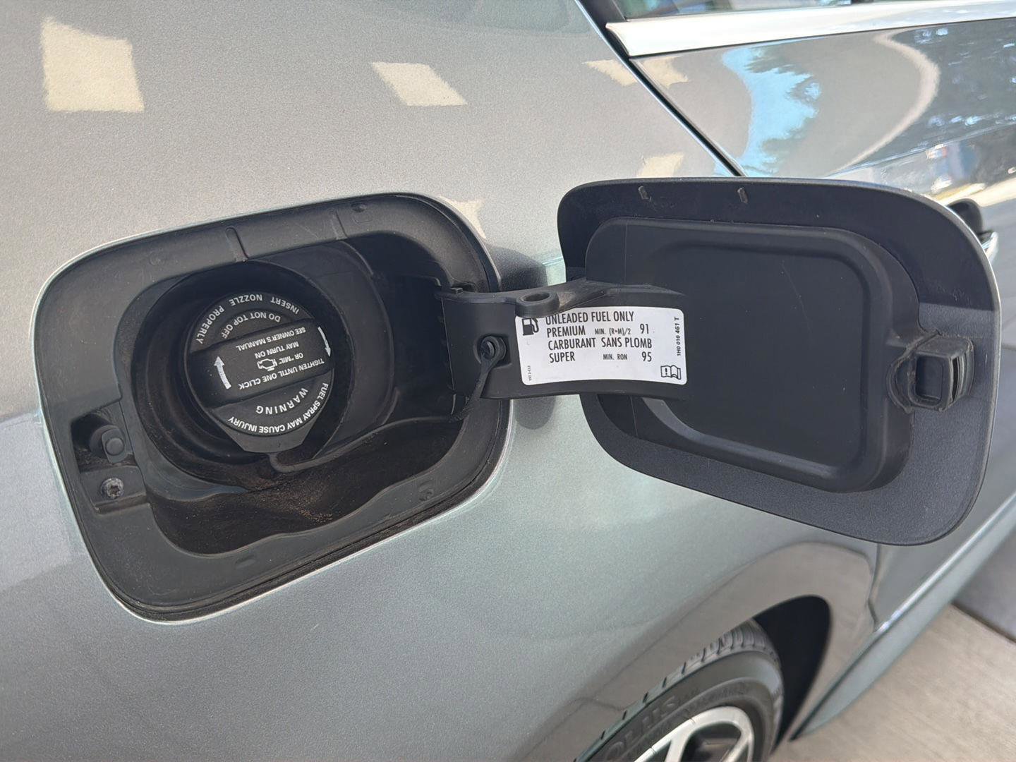 Used 2014 Volkswagen Jetta GLI Autobahn image 36