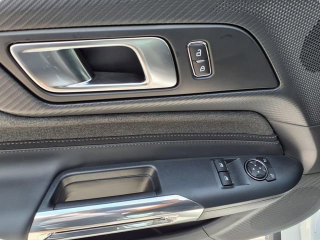 Used 2025 Ford Mustang Coupe image 9