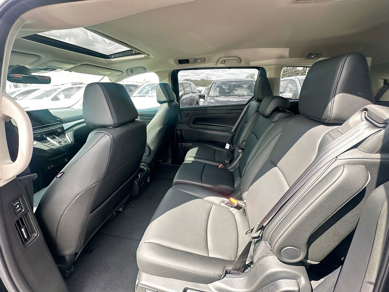 New 2026 Honda Odyssey EX-L image 5