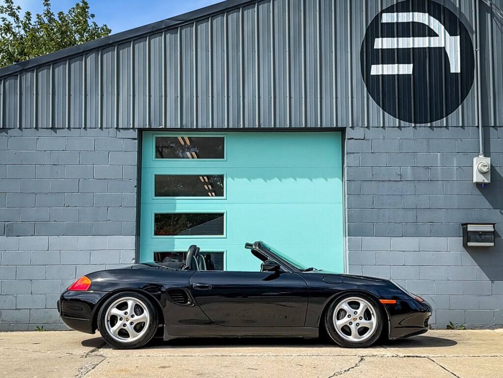 Used 2000 Porsche Boxster RWD image 12