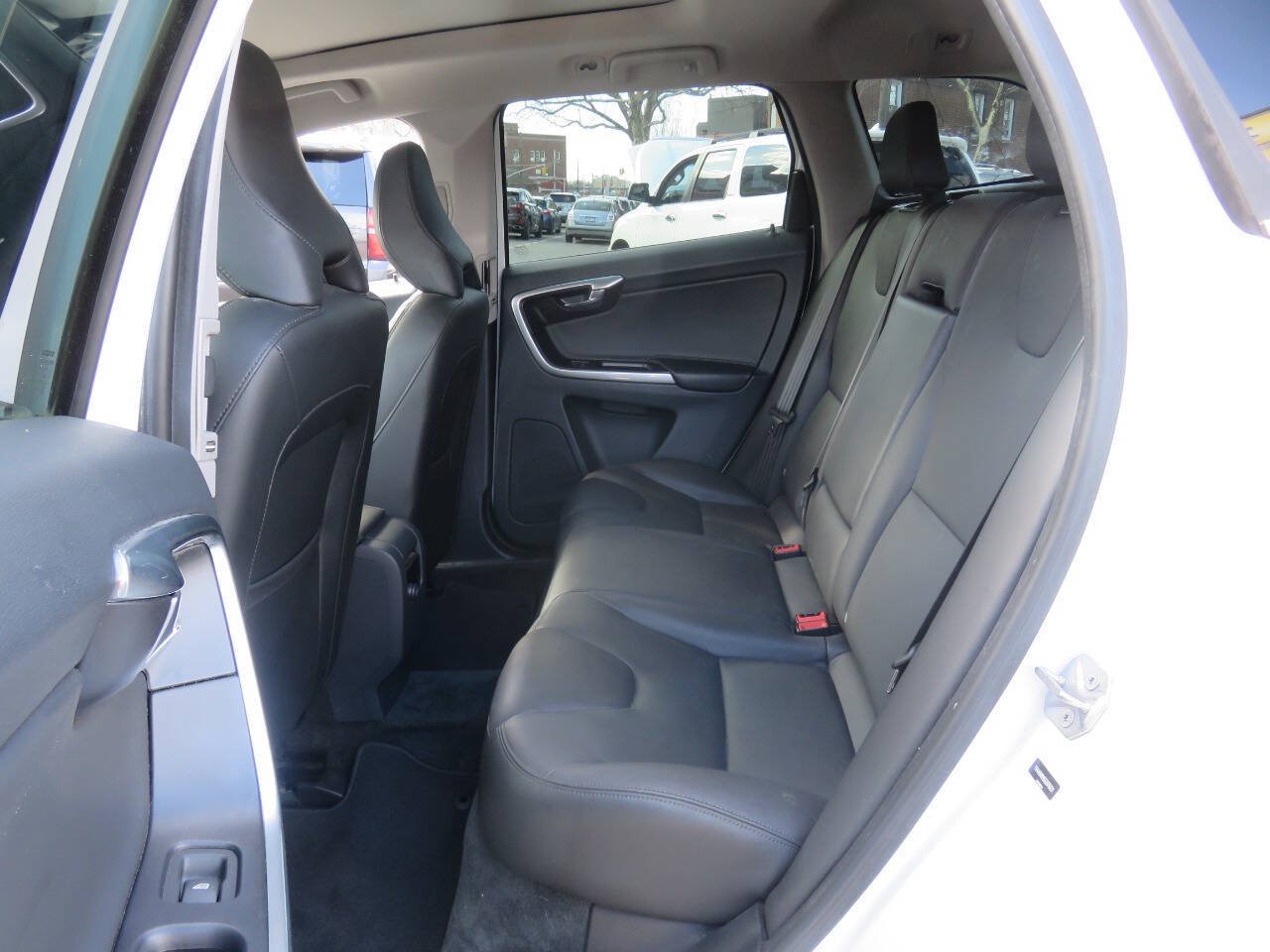 Used 2016 Volvo XC60 T6 Platinum AWD/4WD image 20