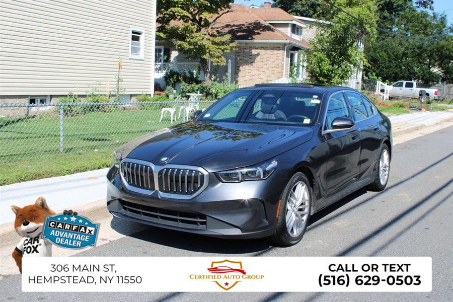 Used 2025 BMW 530i RWD image 2