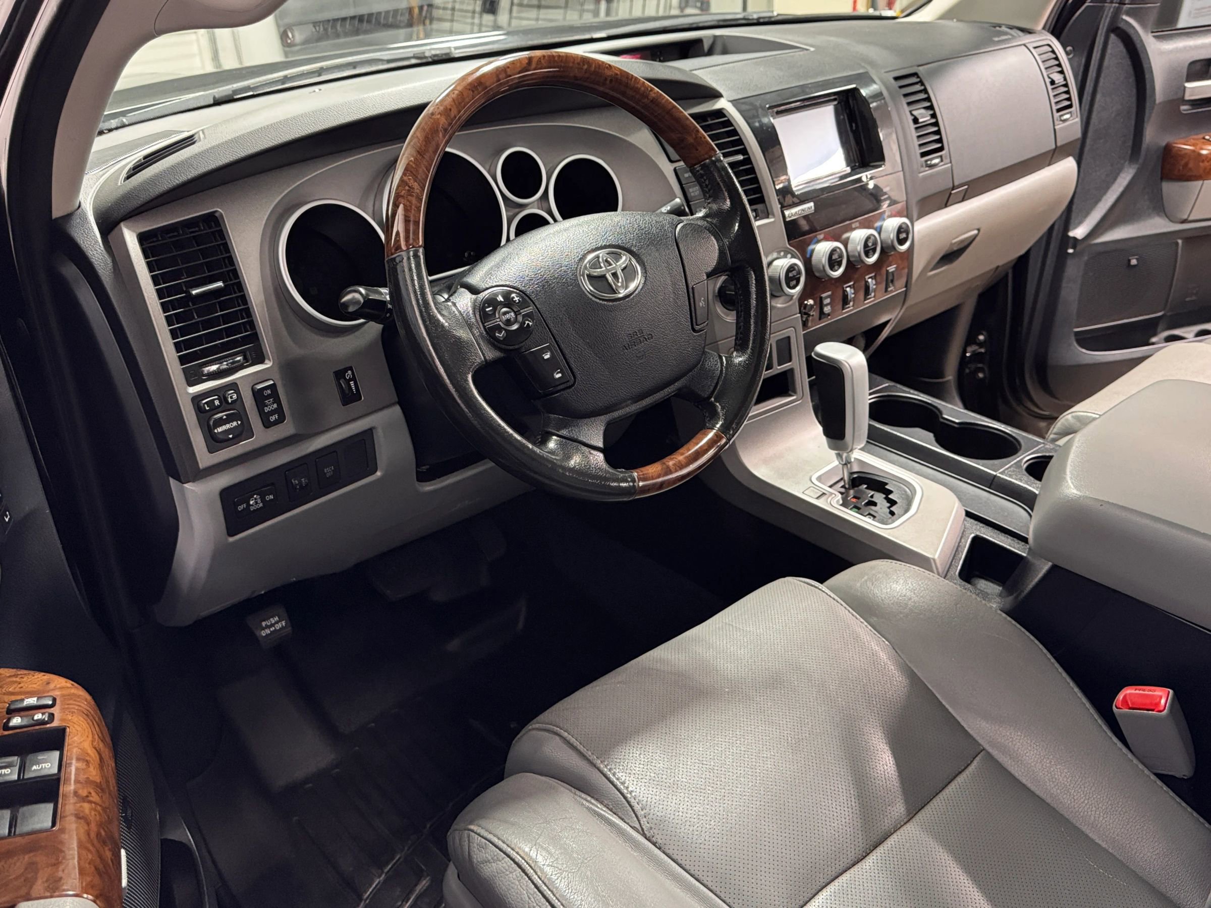 Used 2012 Toyota Tundra Limited image 15