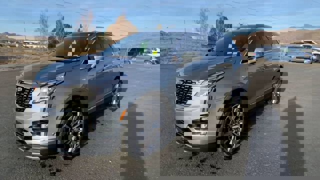 Used 2025 Cadillac XT5 Premium Luxury w/ Technology Package image 4