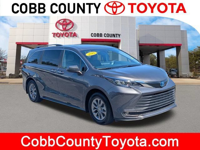 Used 2025 Toyota Sienna XLE