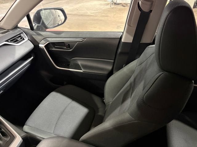 Certified 2025 Toyota RAV4 LE AWD/4WD image 18