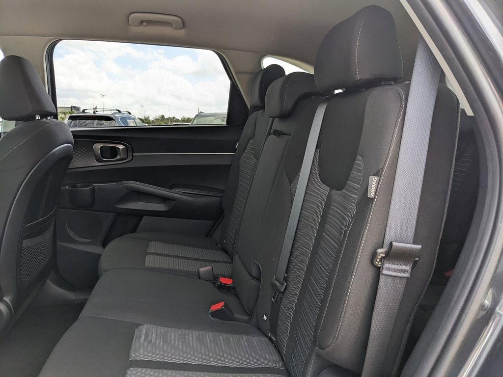Certified 2024 Kia Sorento LX image 18