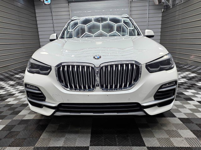 Used 2019 BMW X5 xDrive40i w/ Premium Package 2 AWD/4WD image 4