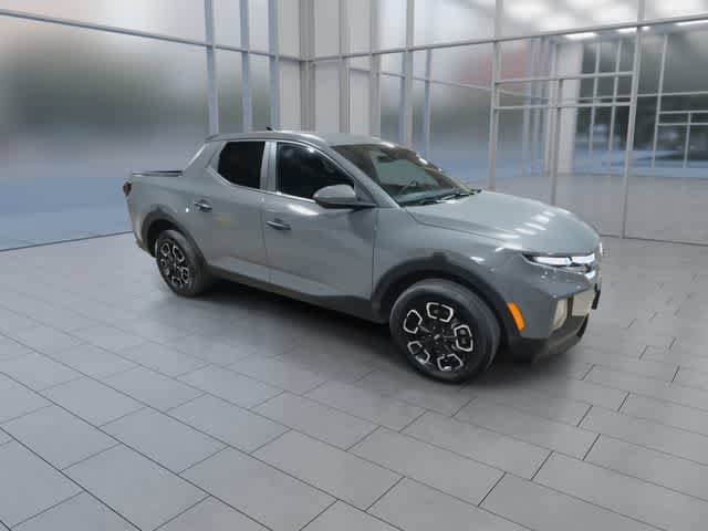 Used 2023 Hyundai Santa Cruz SE AWD/4WD image 2