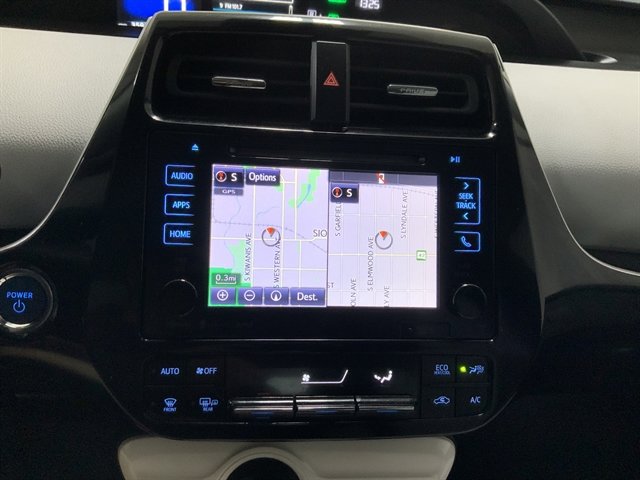 Used 2018 Toyota Prius Three Touring FWD image 25