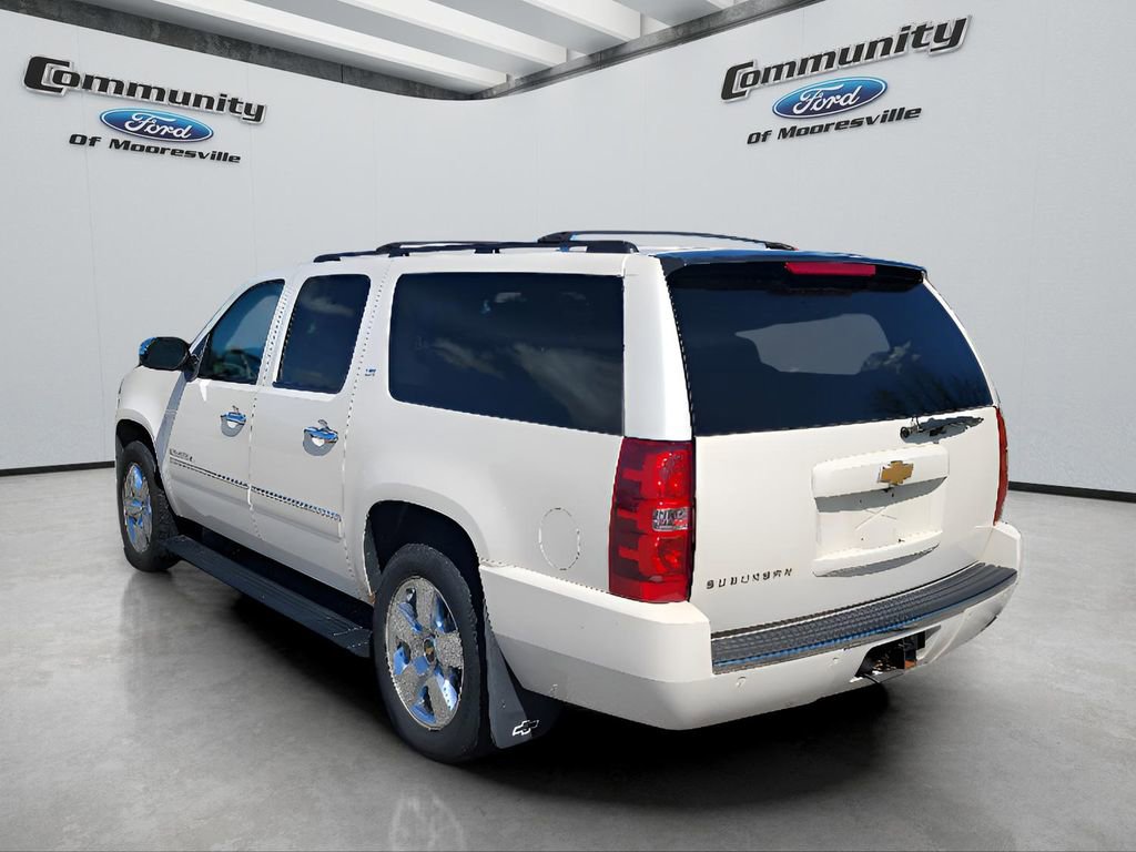 Used 2014 Chevrolet Suburban LTZ image 6