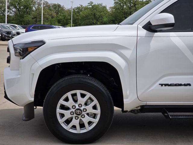 Certified 2024 Toyota Tacoma SR5 AWD/4WD image 6