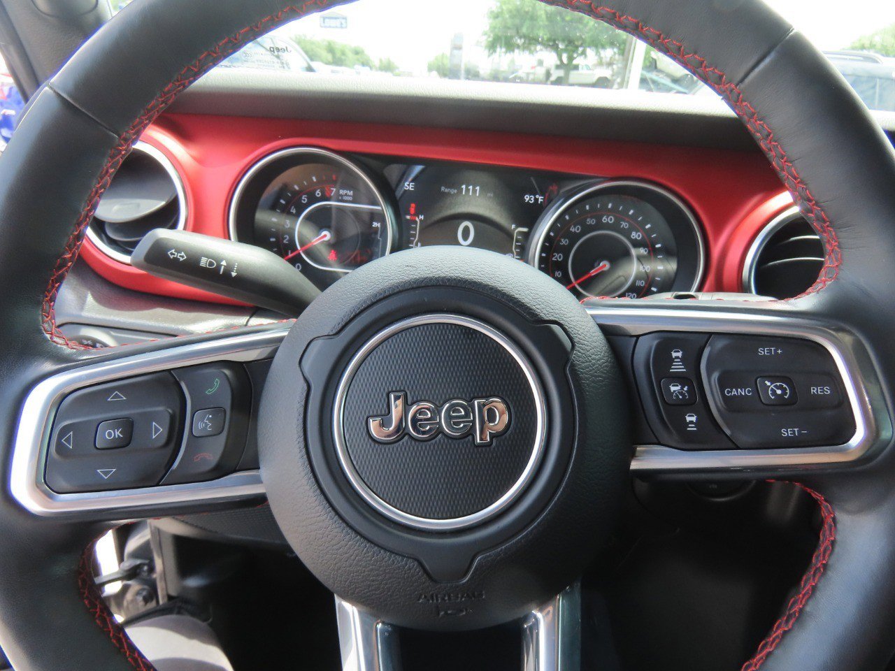 Used 2022 Jeep Wrangler Unlimited Rubicon w/ Xtreme Recon 35" Tire Package AWD/4WD image 26