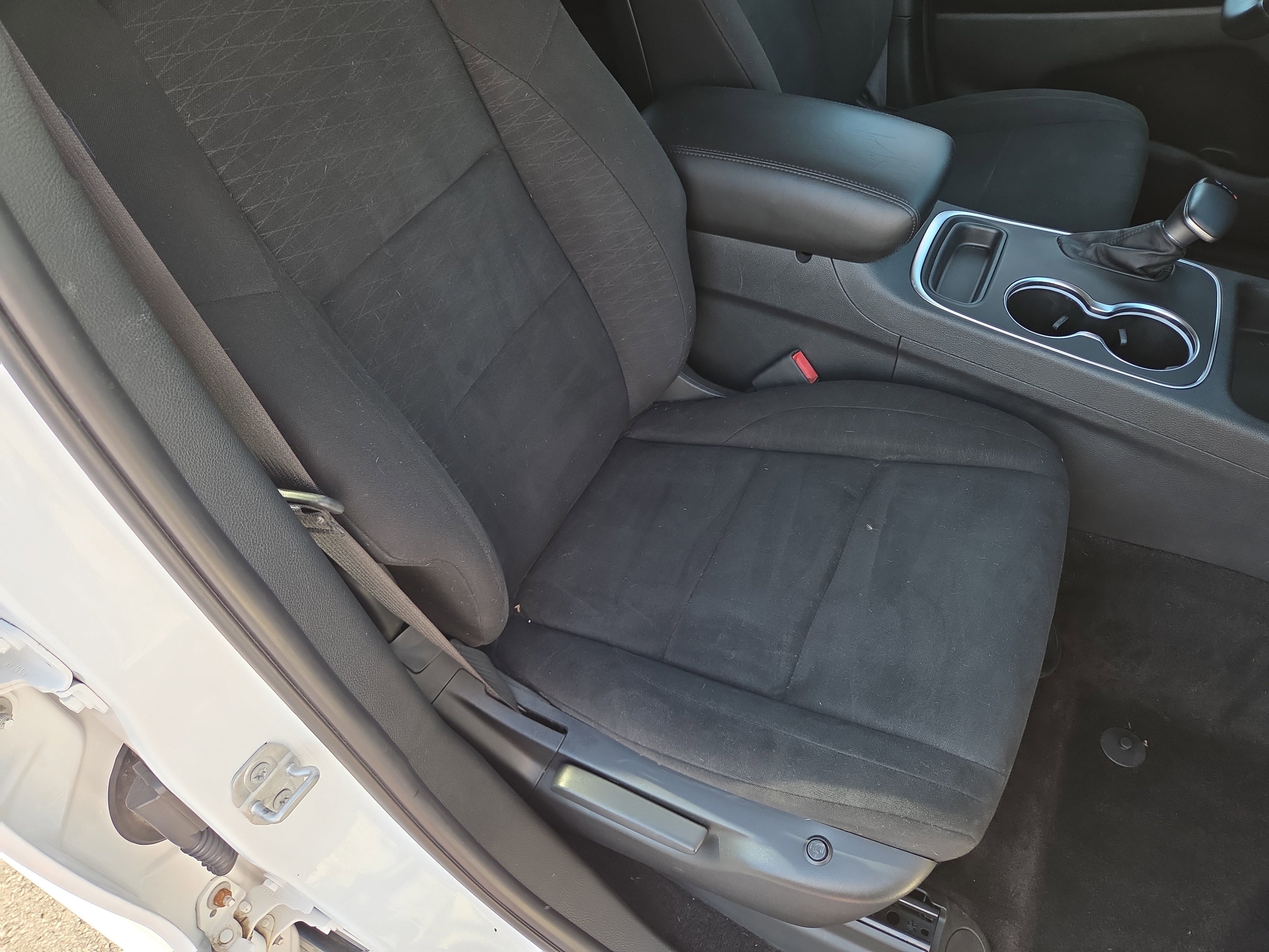 Certified 2019 Dodge Durango SXT w/ 3rd Row Seating Group AWD/4WD image 17