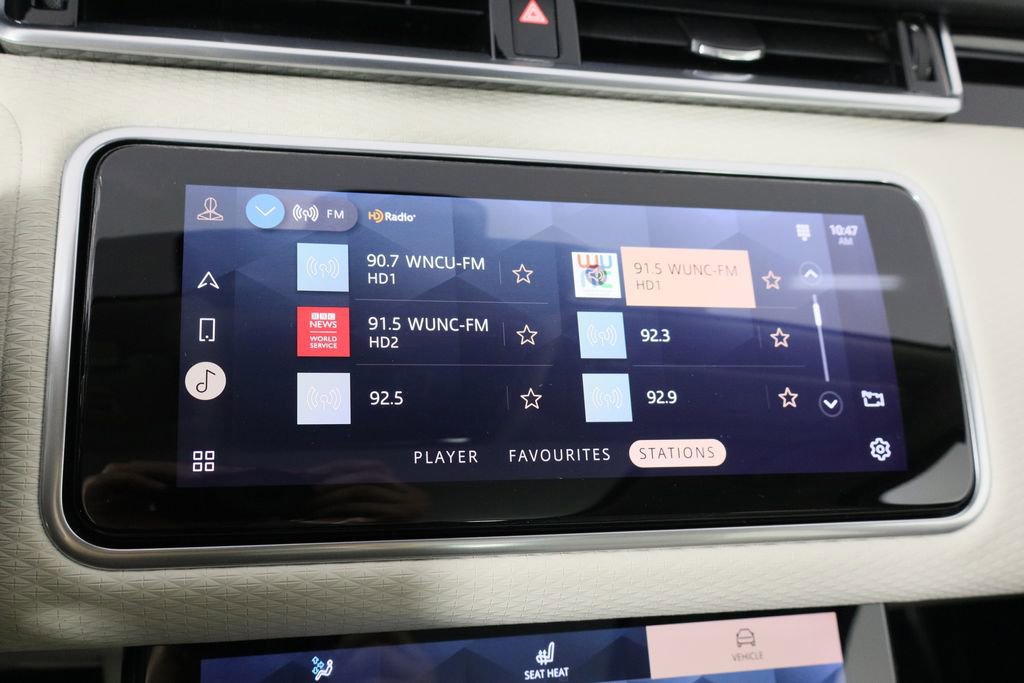 Used 2021 Land Rover Range Rover Velar R-Dynamic S image 29