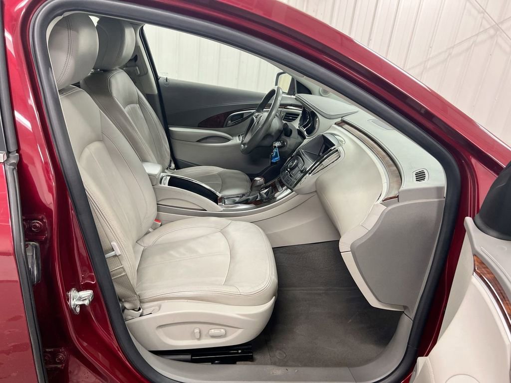 Used 2011 Buick LaCrosse CXL image 20
