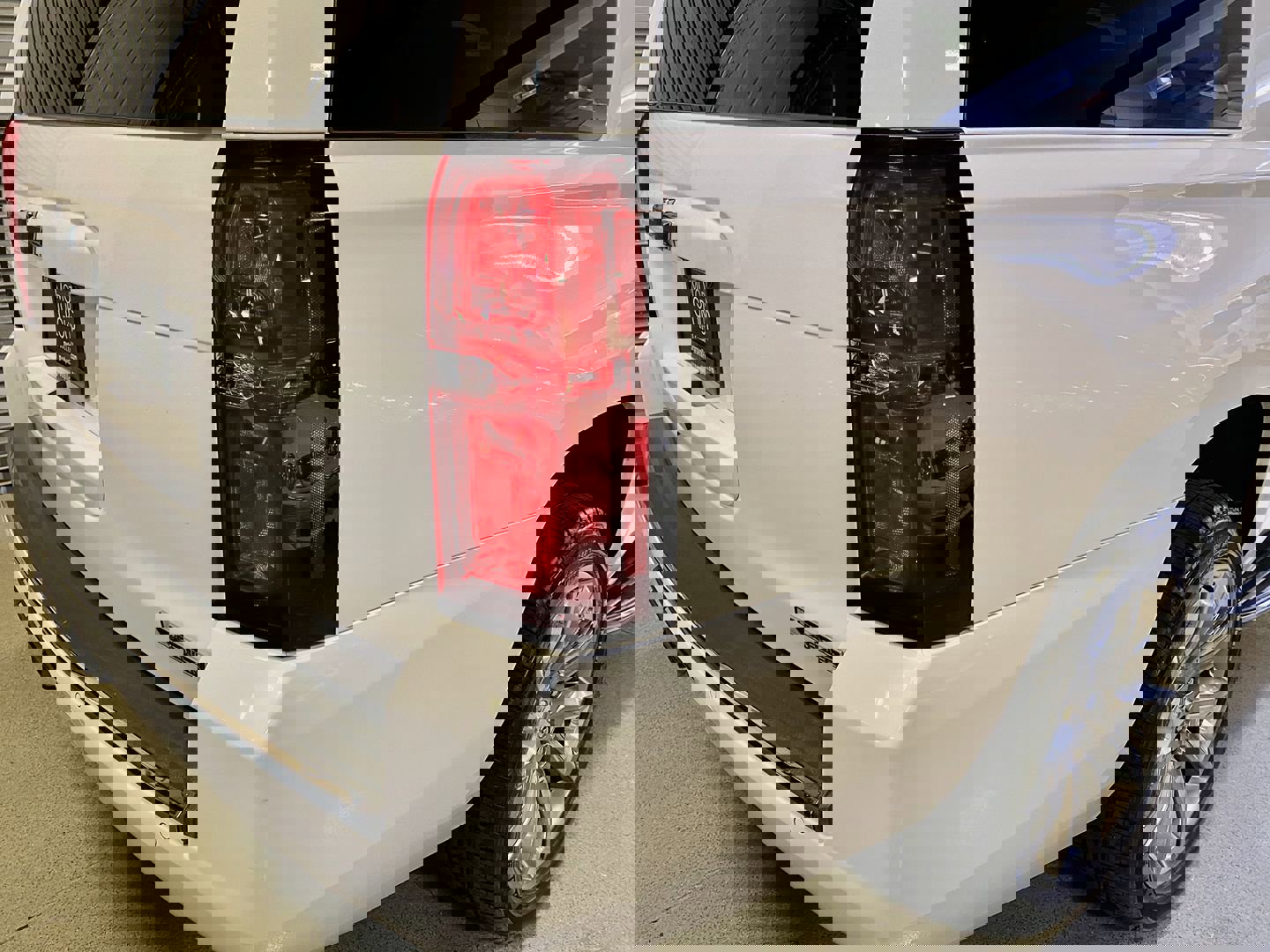 Used 2017 Chevrolet Suburban Premier image 17