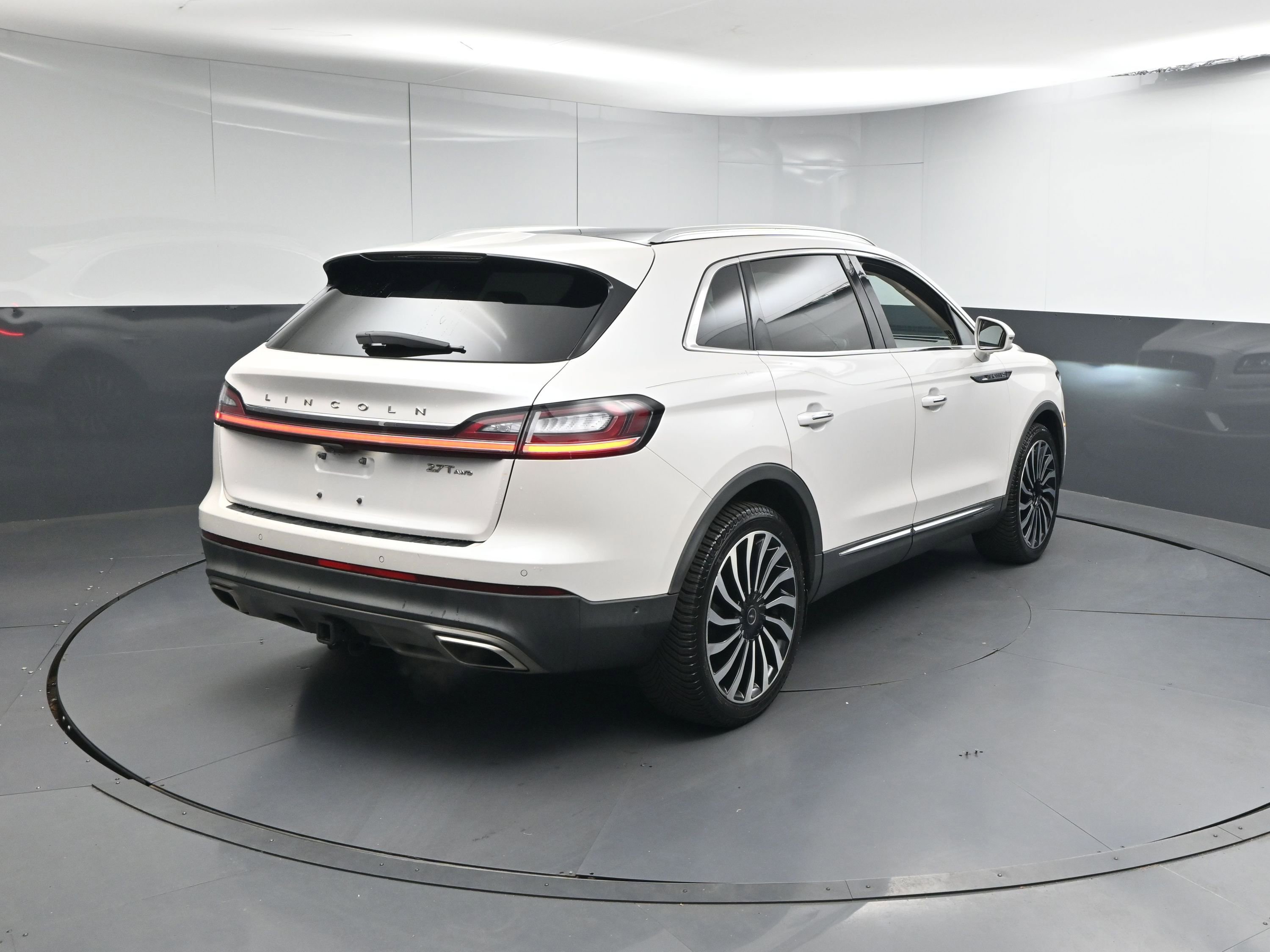 Used 2019 Lincoln Nautilus Black Label image 26