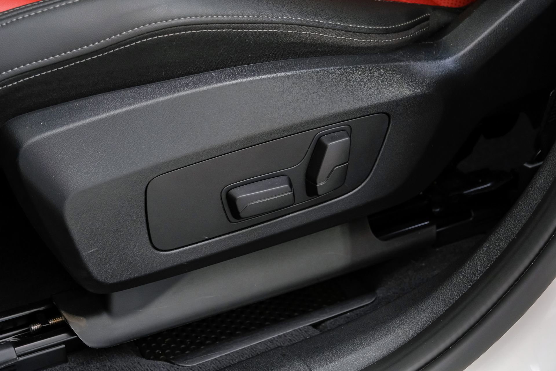 Used 2025 BMW X2 xDrive28i image 35