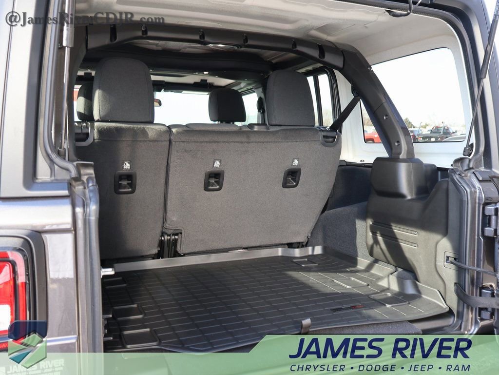 Used 2024 Jeep Wrangler Willys image 15
