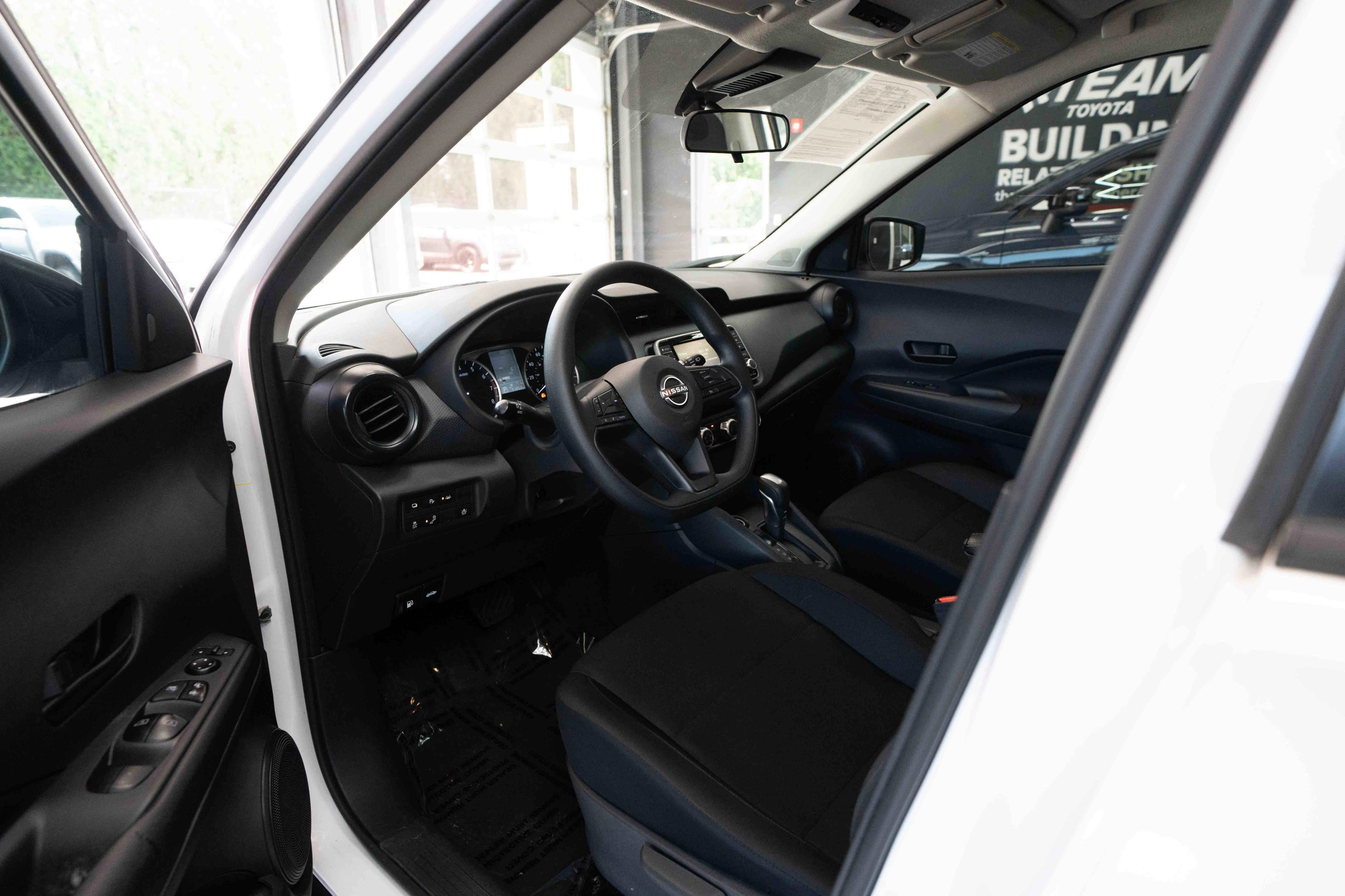 Used 2023 Nissan Kicks S image 8