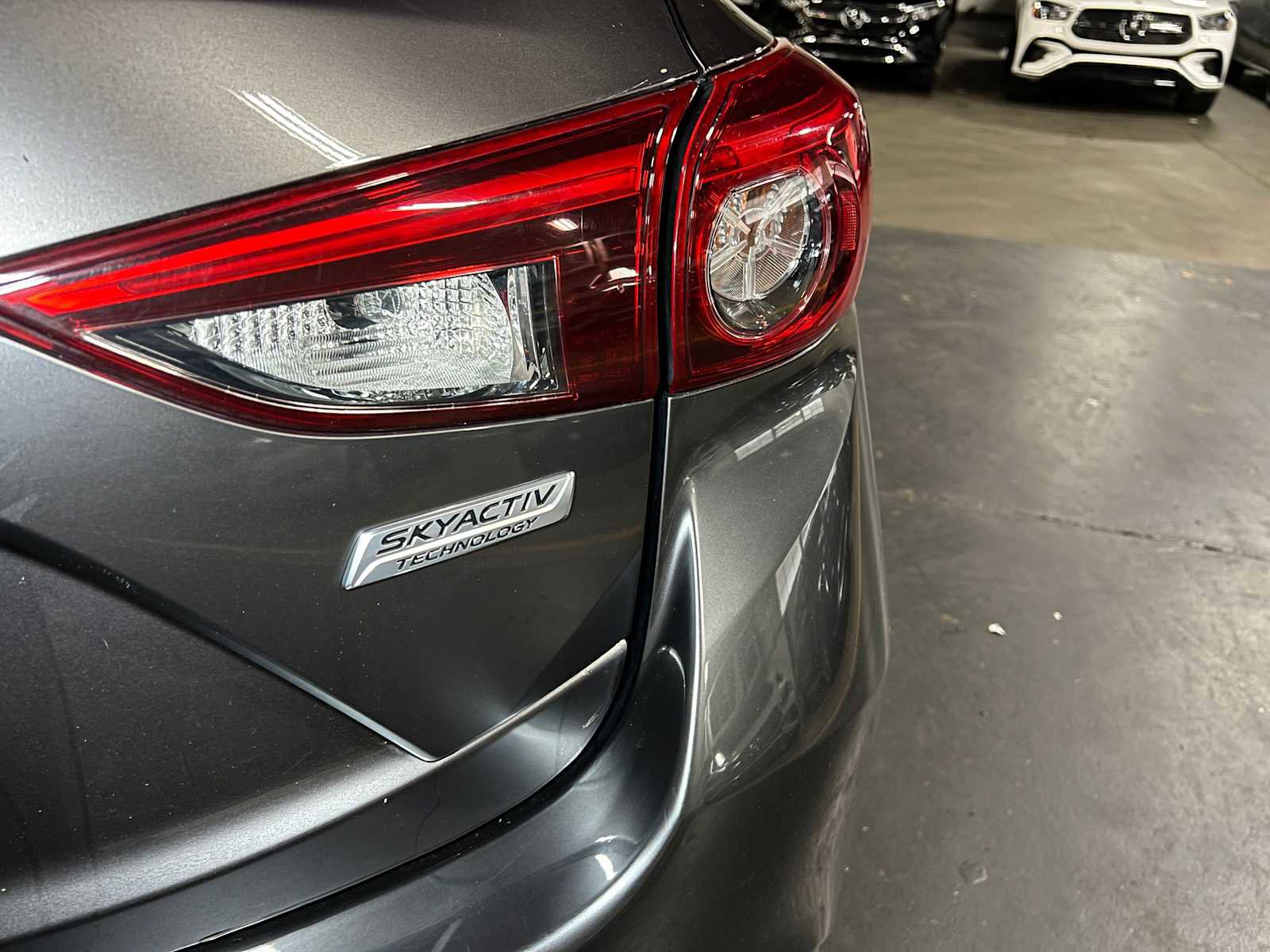 Used 2018 MAZDA MAZDA3 Grand Touring w/ Premium Equipment Package image 15