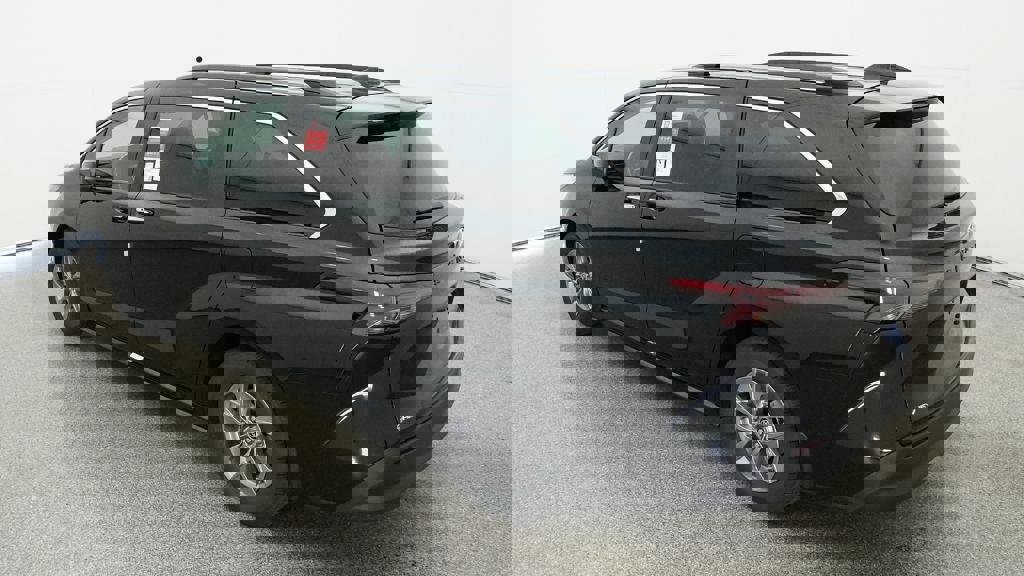 New 2026 Toyota Sienna XLE image 14