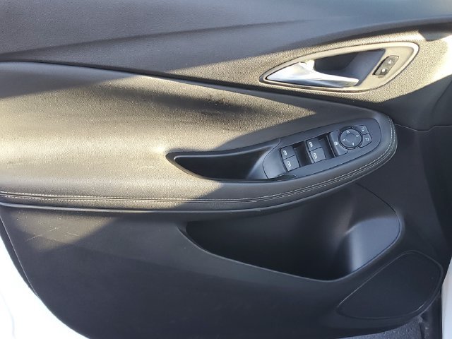 Certified 2024 Buick Encore GX Preferred w/ Comfort Package FWD image 14