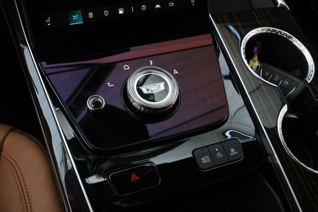 Used 2025 Cadillac Escalade Premium Luxury image 23
