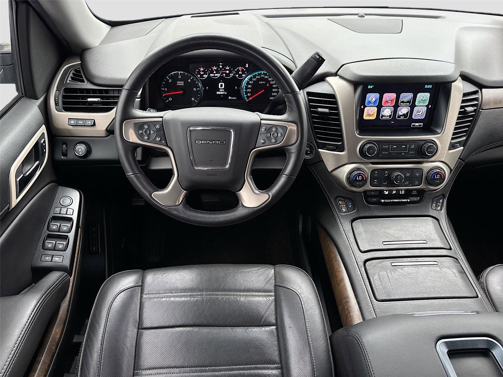 Used 2018 GMC Yukon Denali RWD image 27