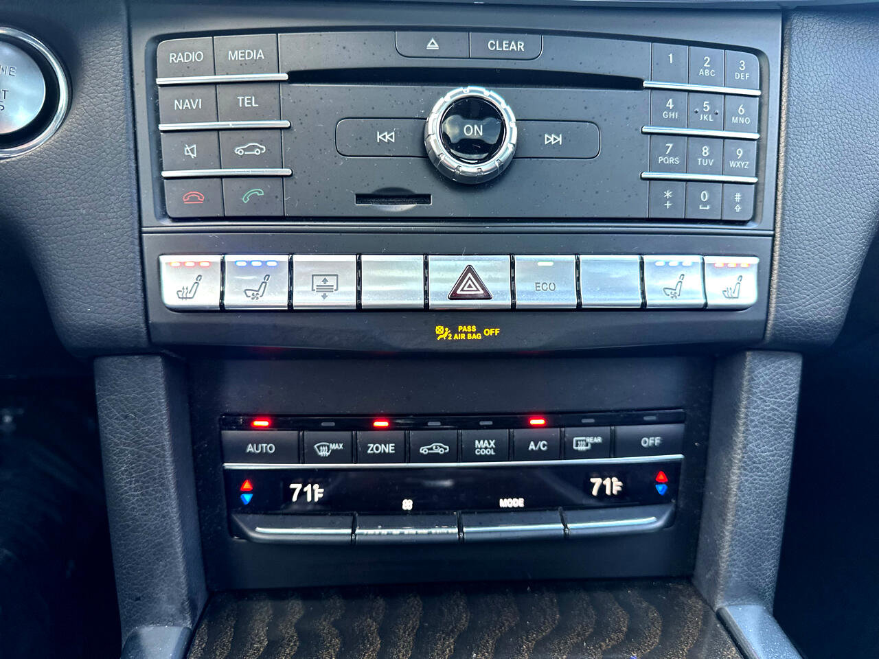 Used 2016 Mercedes-Benz E 400 Sedan image 21