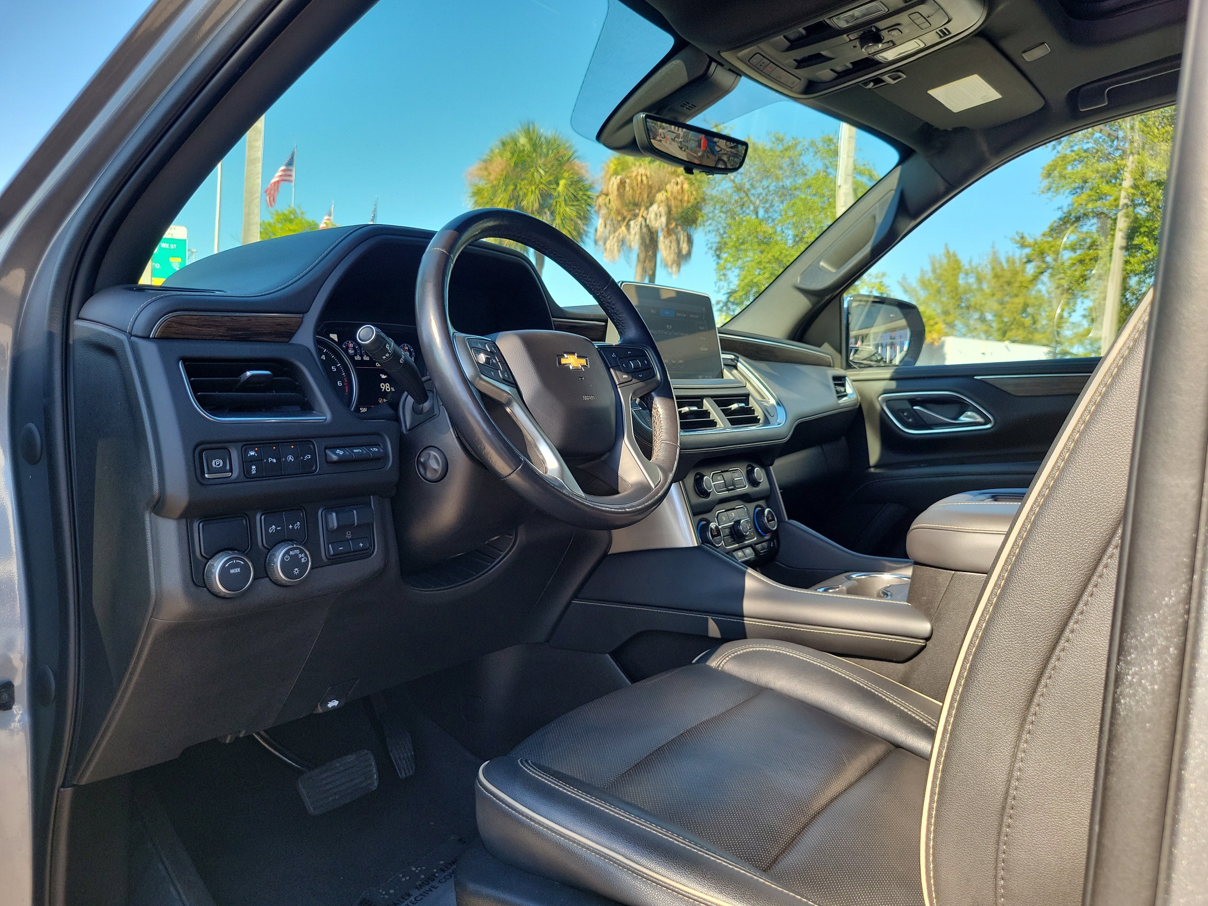 Used 2021 Chevrolet Tahoe Premier w/ Premium Package image 8