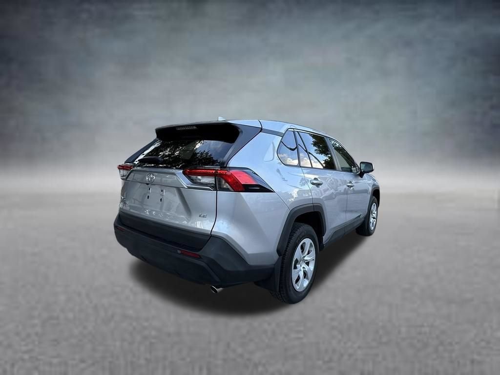 Used 2024 Toyota RAV4 LE FWD image 7