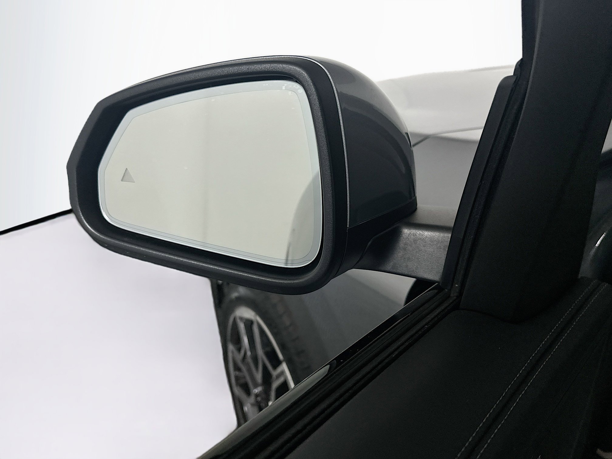 Used 2025 BMW X2 xDrive28i image 16