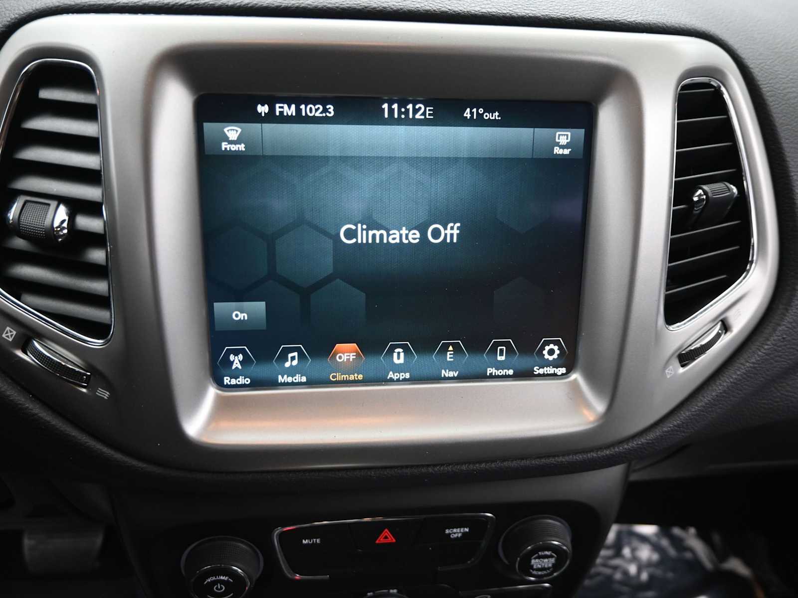 Used 2017 Jeep Compass Latitude w/ Popular Equipment Group image 17