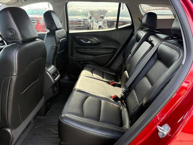 Used 2023 GMC Terrain SLT w/ LPO, Floor Liner Package AWD/4WD image 8