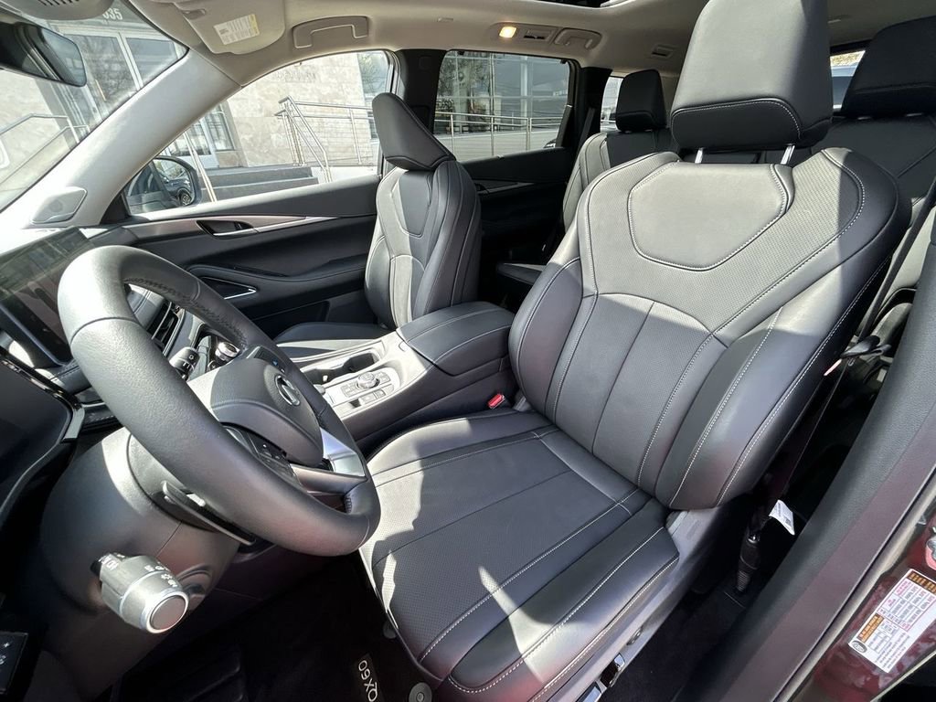 Certified 2026 INFINITI QX60 Luxe w/ Cargo Package AWD/4WD image 15