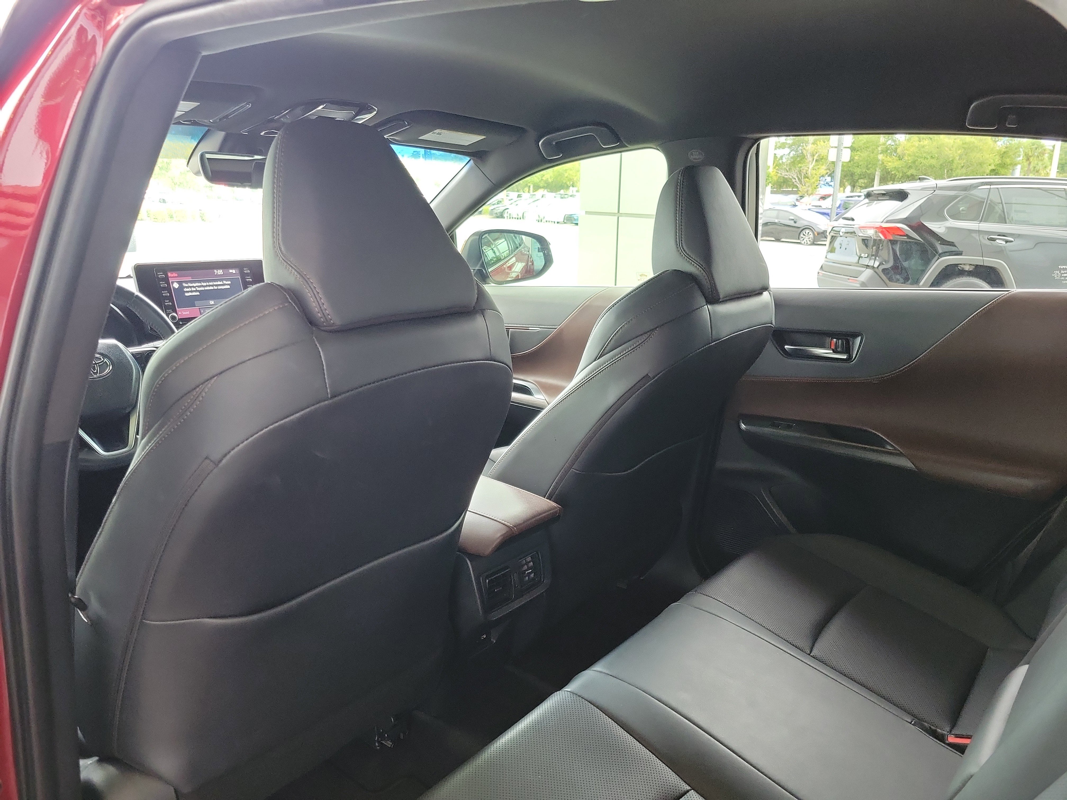 Certified 2021 Toyota Venza XLE image 25