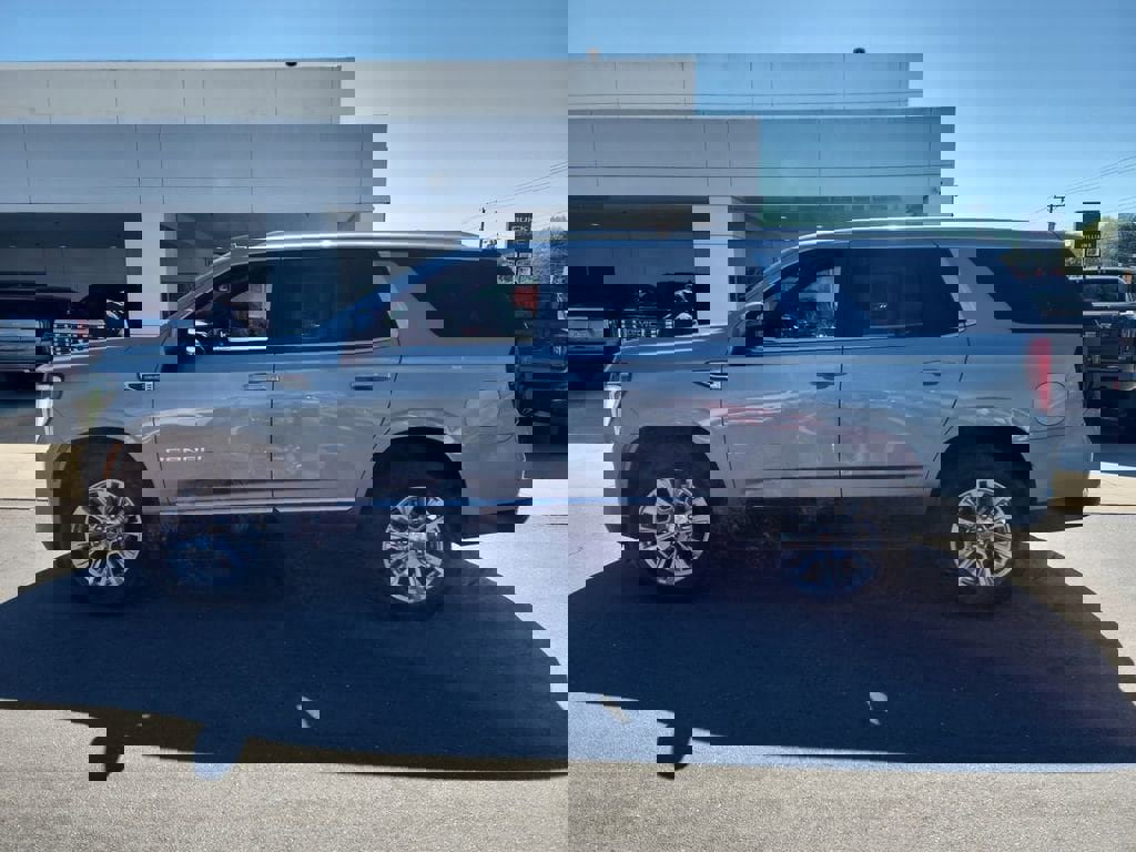 Certified 2025 GMC Yukon Denali image 5