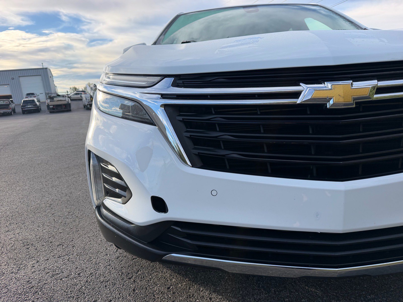 Used 2024 Chevrolet Equinox LT AWD/4WD image 4