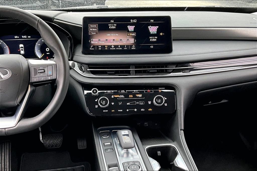 Certified 2025 INFINITI QX60 Luxe image 11