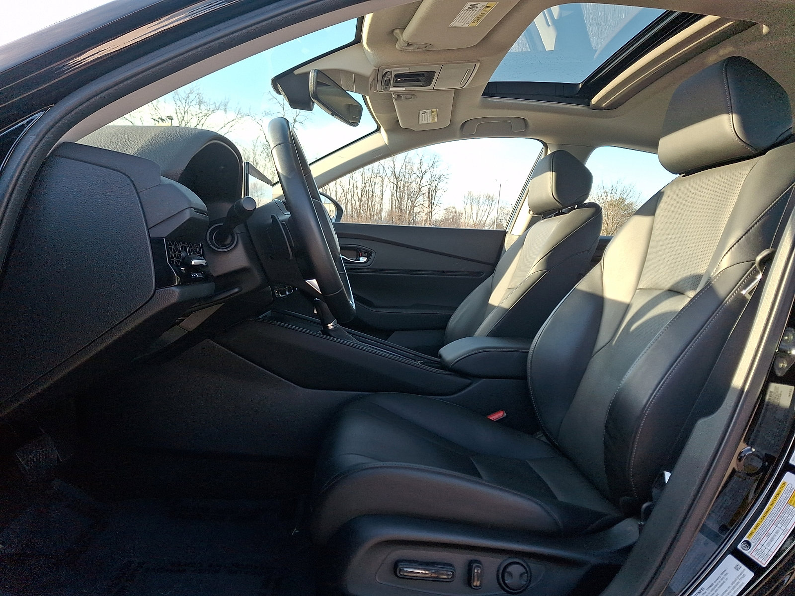 Used 2023 Honda Accord Touring image 14