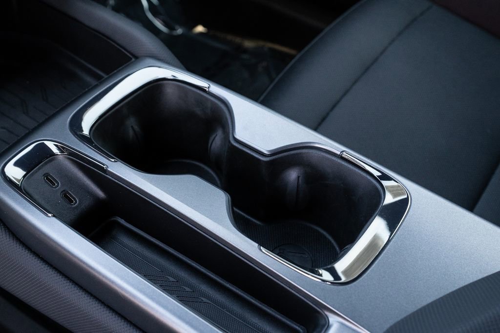 Used 2024 Chevrolet Equinox EV RS image 25