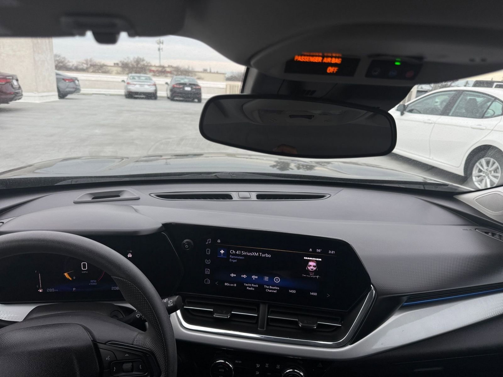 Used 2025 Chevrolet Trax LT image 33